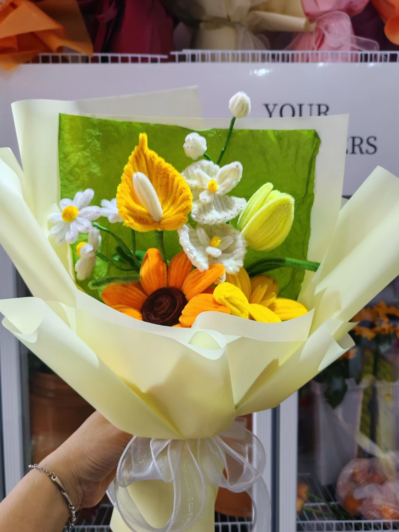 扭扭棒蝴蝶兰向日葵混搭花束（4号）