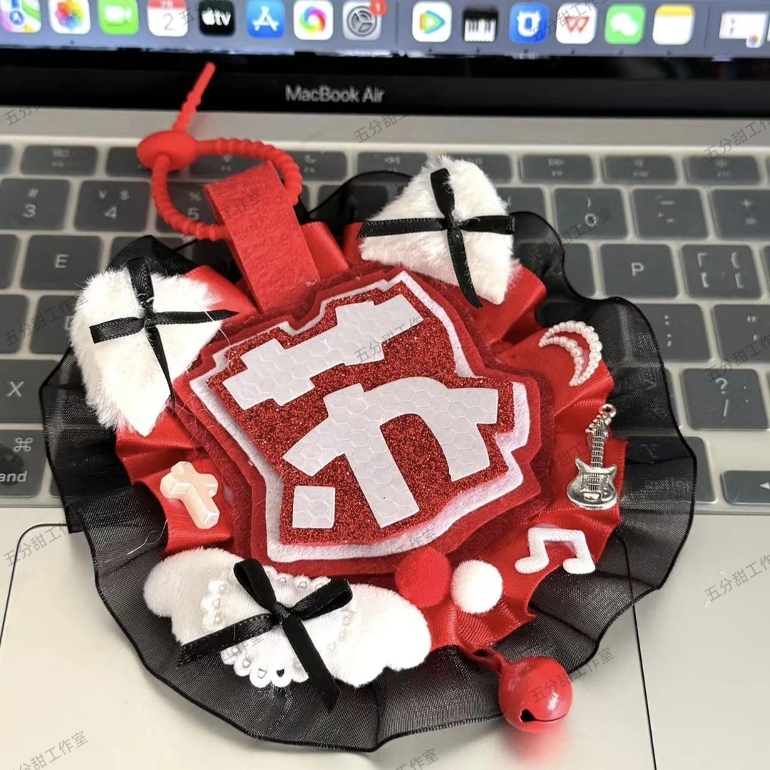 TOP登录少年反光姓名牌挂件登录少年组合姓名牌登陆少年手工挂件