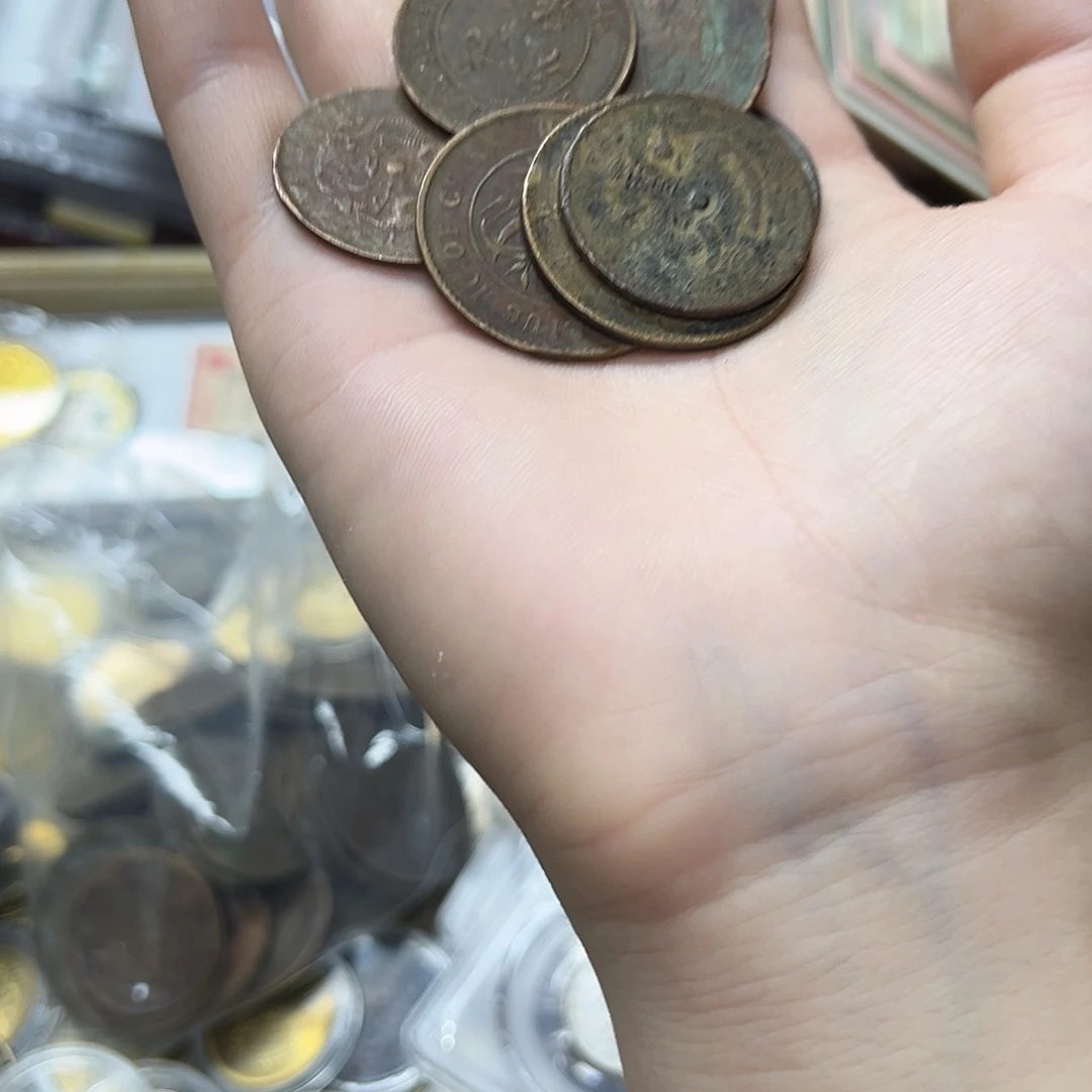 拍品。