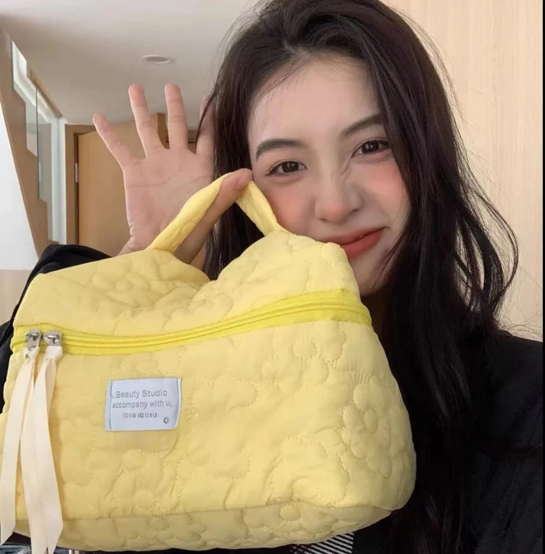 ins风糖果色超大容量收纳化妆包高颜值气质手提收纳便携ins化妆包