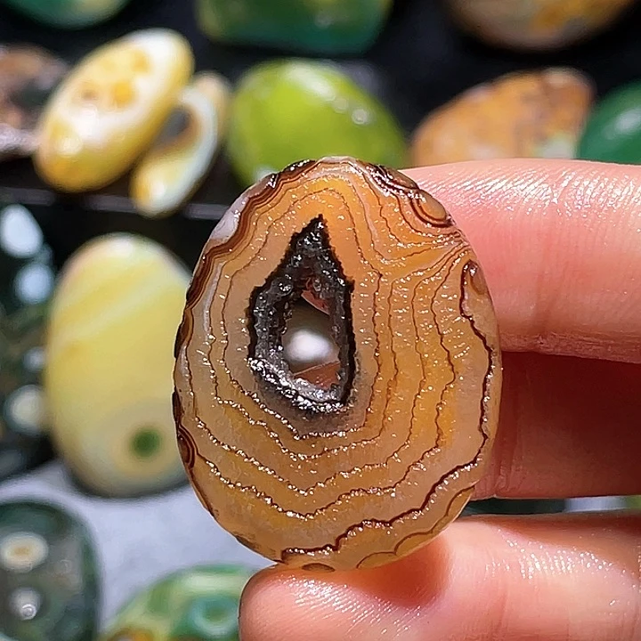 珠宝奇石玛瑙未镶嵌九**风