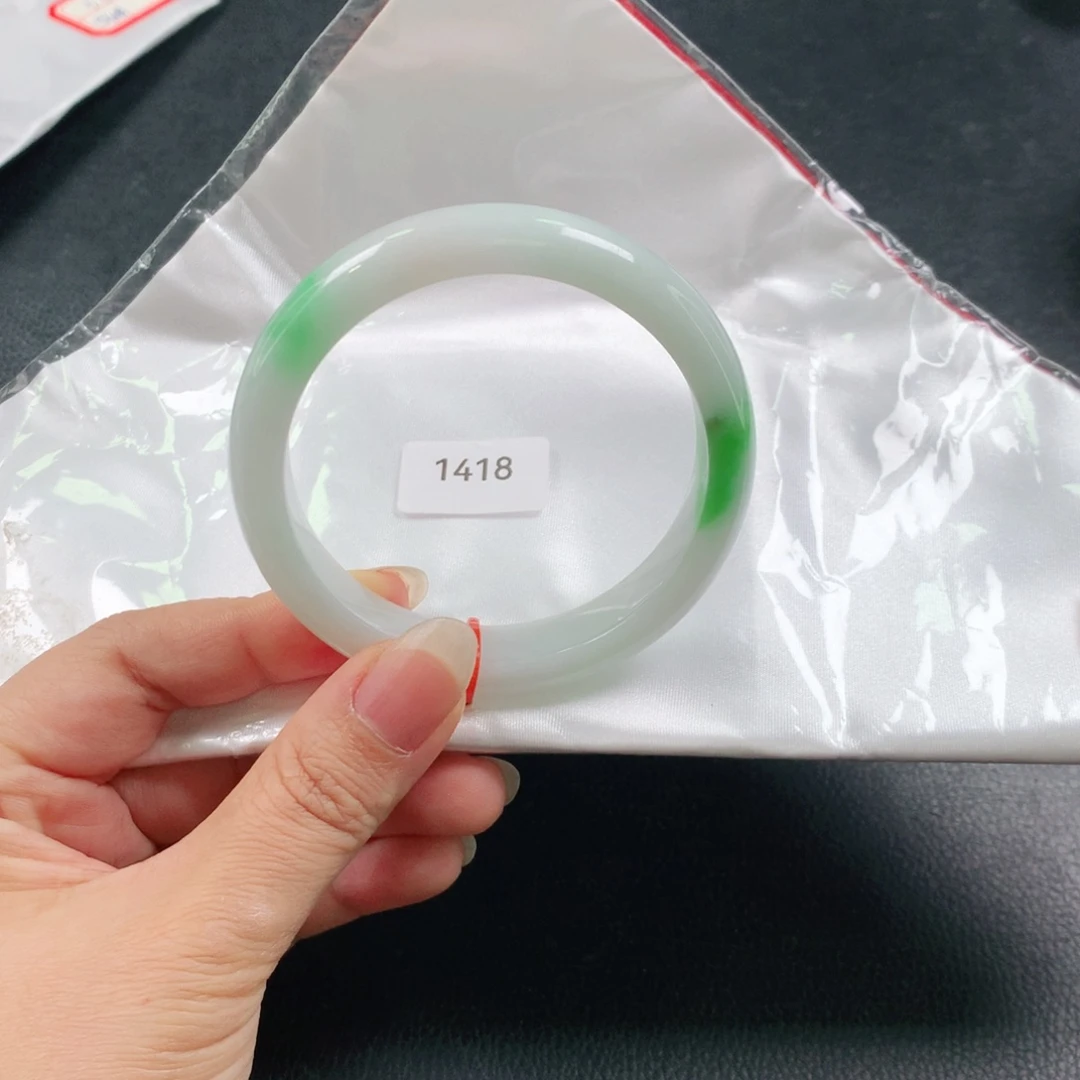 南***妹翡翠未镶嵌手镯03