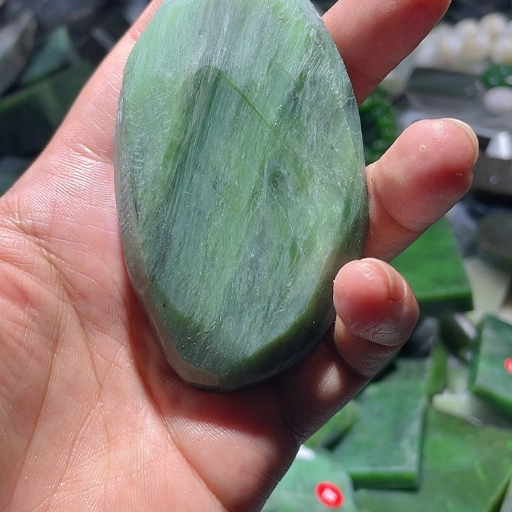 和田玉（碧玉）未镶嵌颈饰