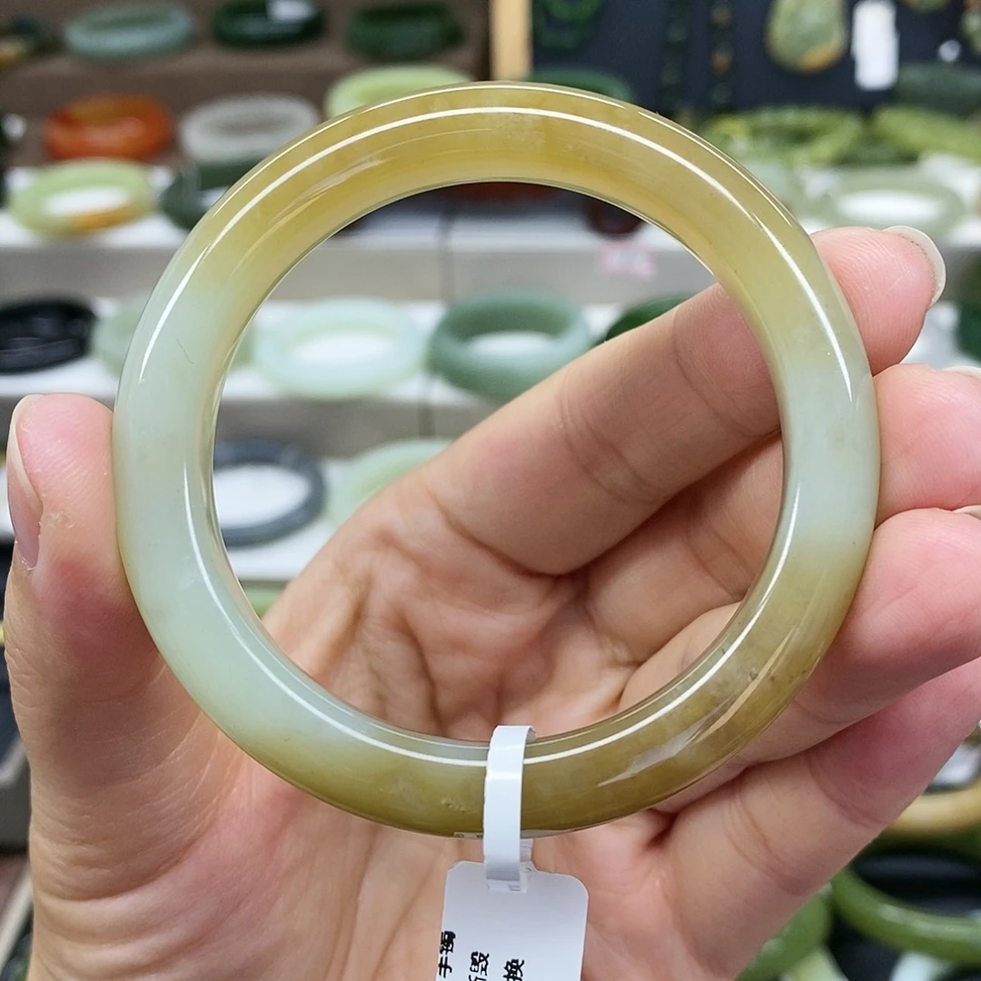 【闪购商品】未镶嵌手镯和田玉