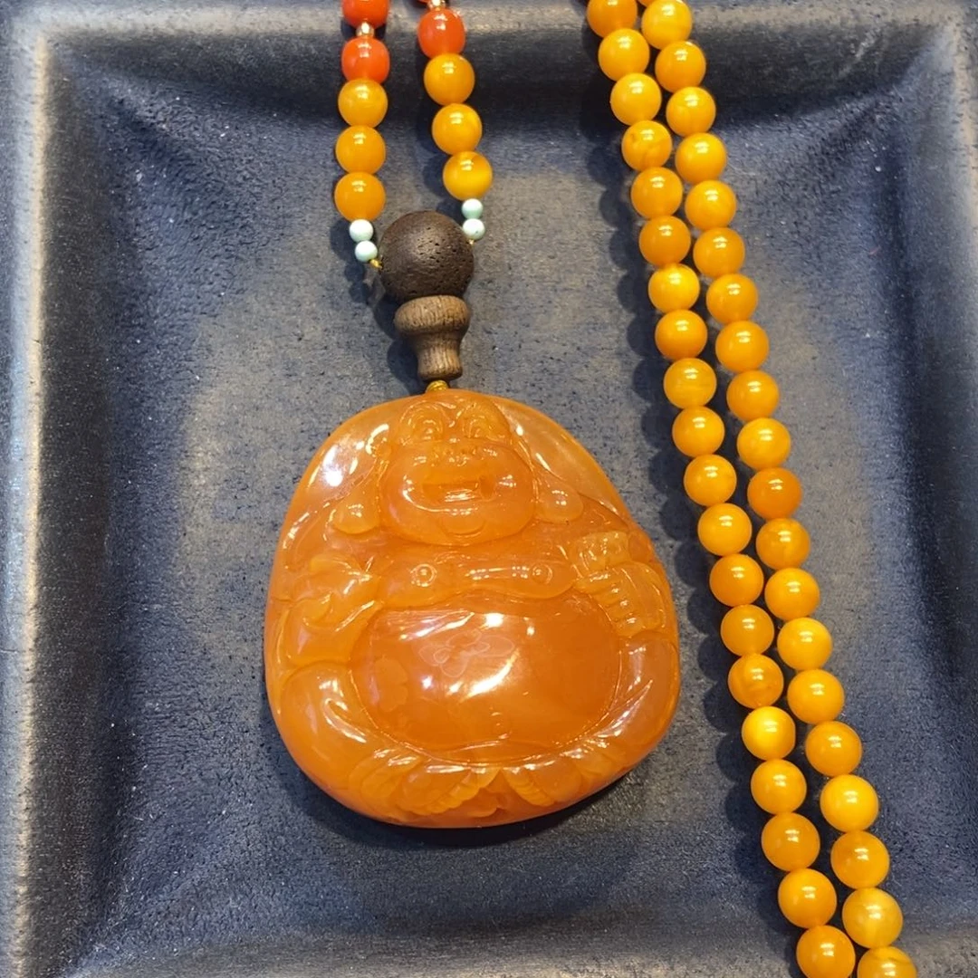 琥珀未镶嵌颈饰蜜蜡