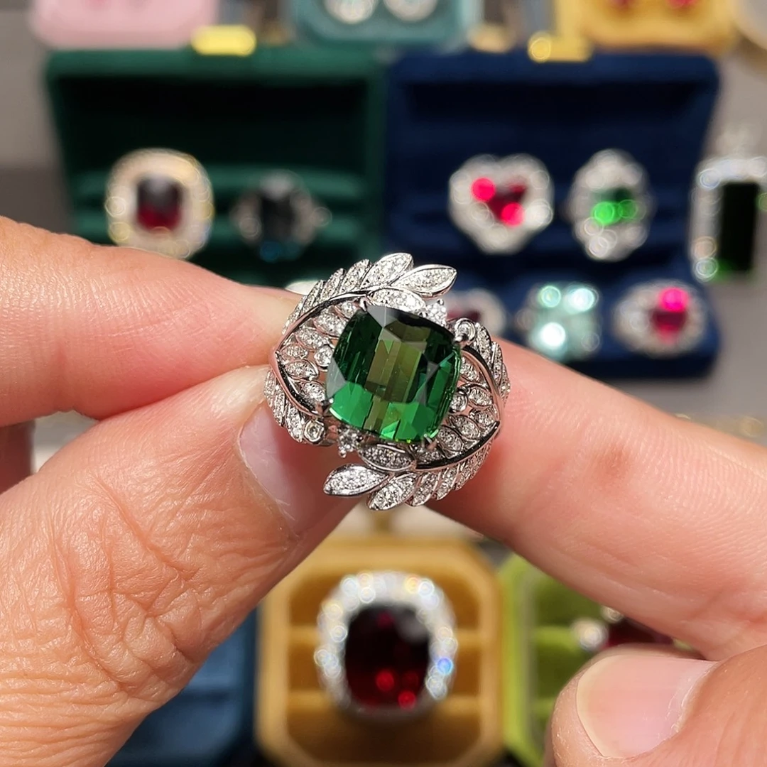 戒指18K金镶嵌碧玺5.71ct