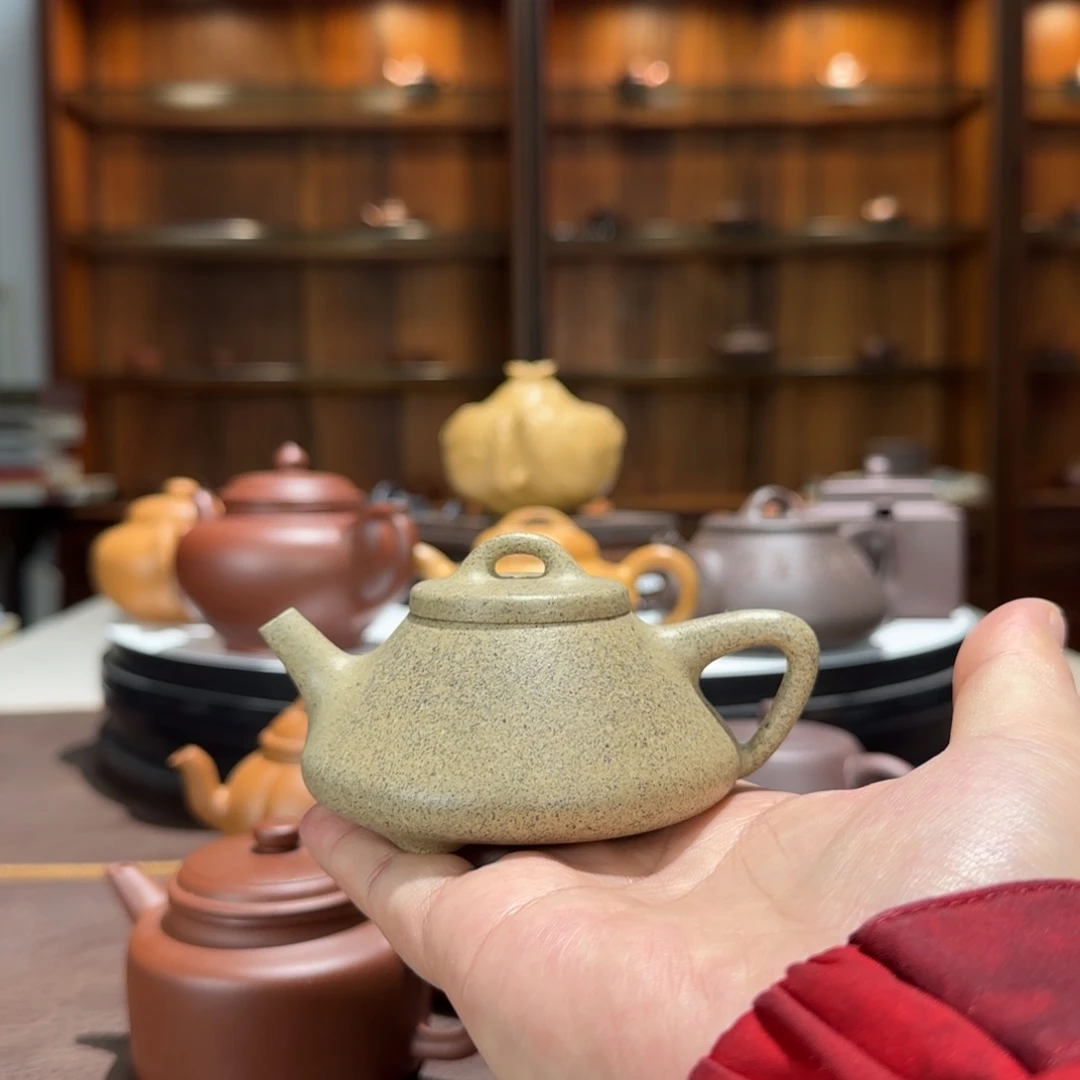 一***式茶壶紫砂宝山青降坡手磨子冶石瓢