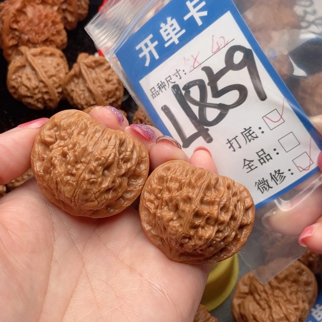 吊坠桃核核桃崔凯