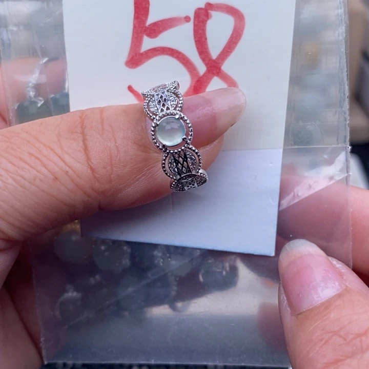 未镶嵌戒指翡翠缅甸