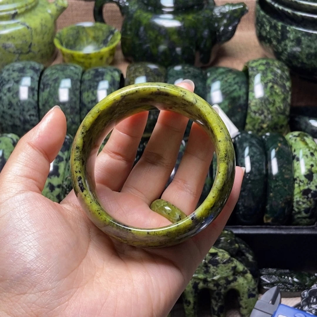 阿***黛蛇纹石玉未镶嵌药王石微瑕