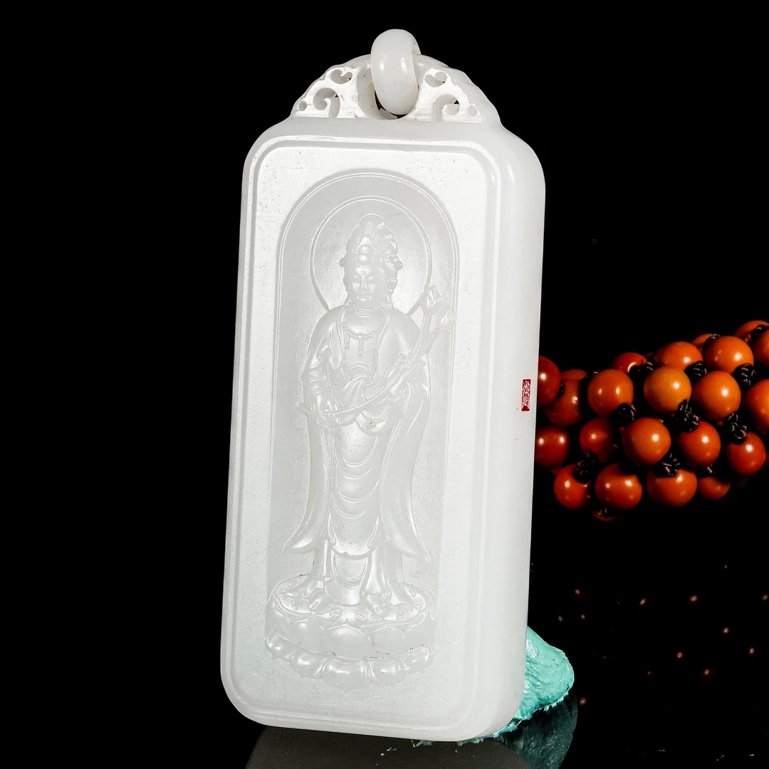 LOT.025和田玉观音牌/B7