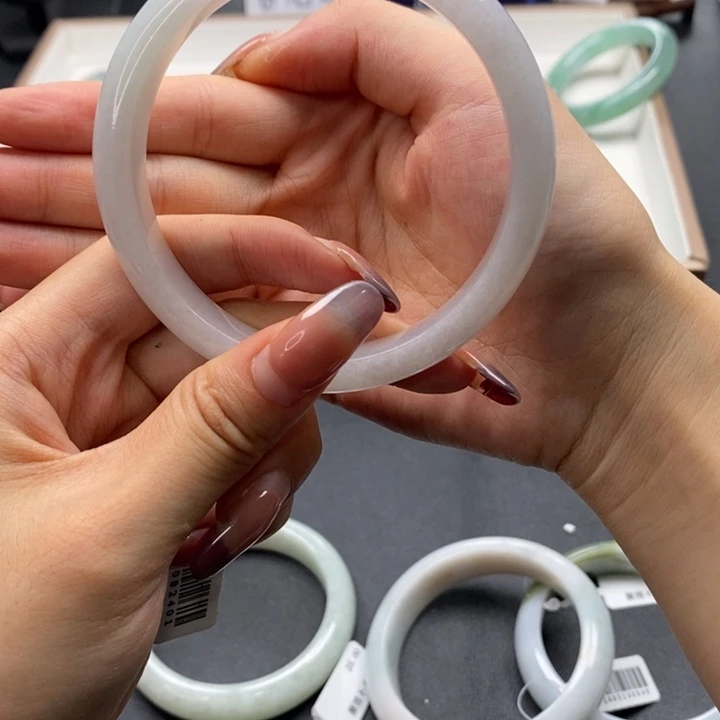 未镶嵌手镯翡翠天然缅甸翡翠