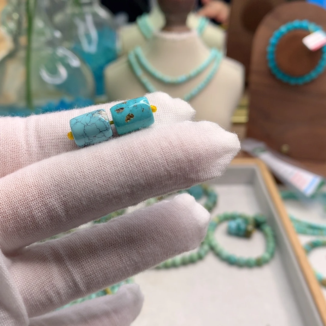 绿松石未镶嵌饰品