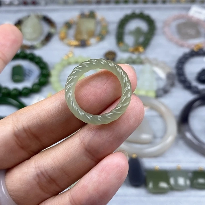 和田玉未镶嵌珠宝半成品