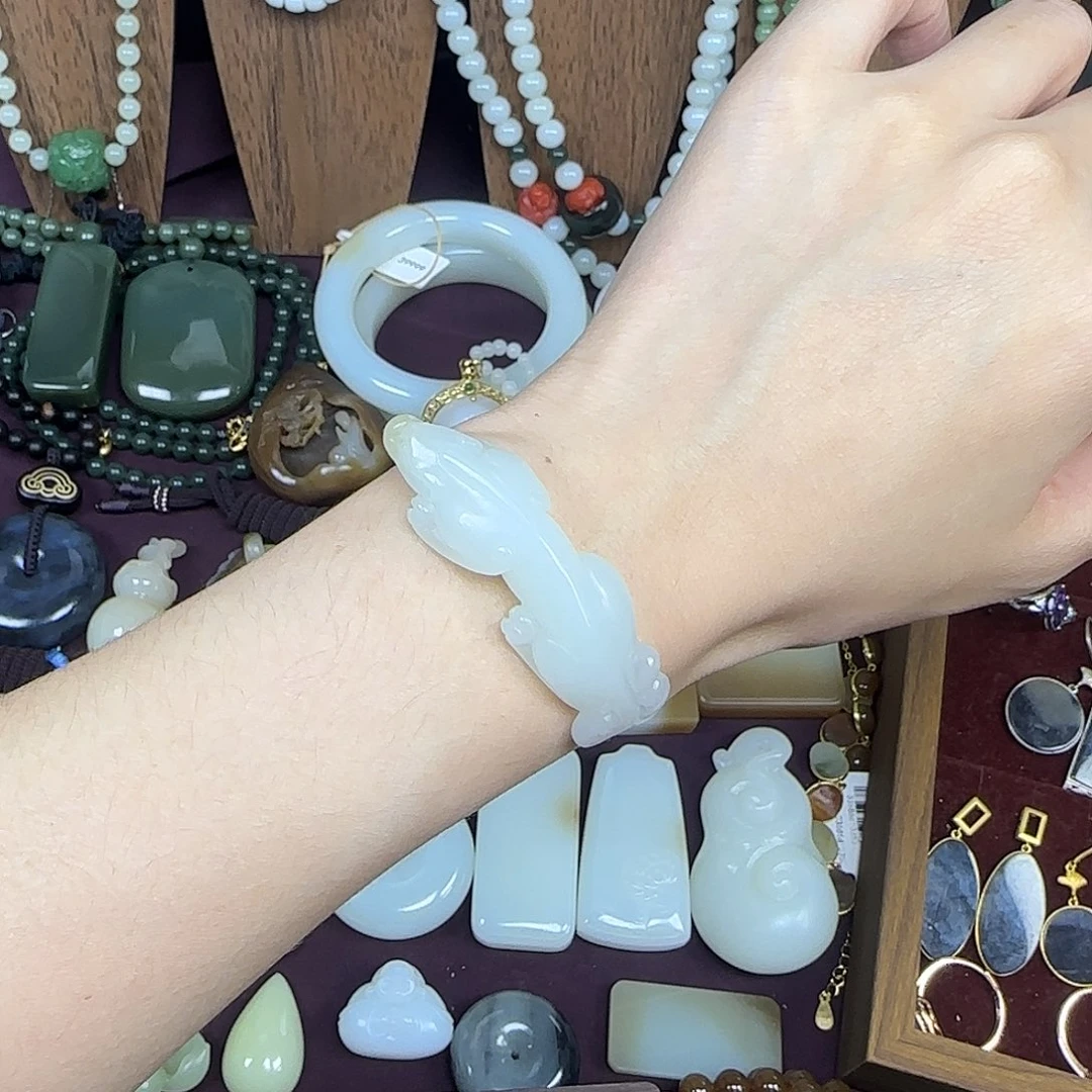 和田玉未镶嵌手链