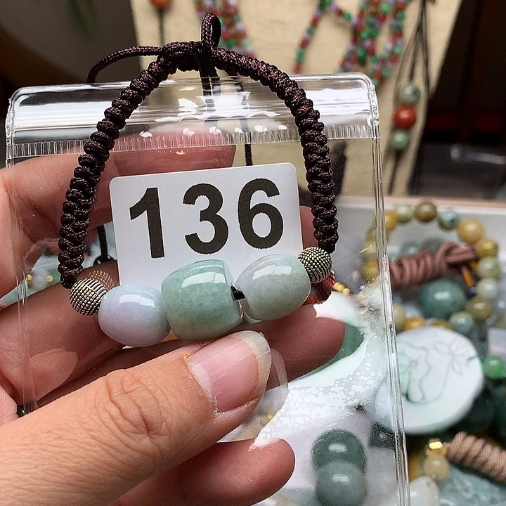 翡翠颈饰未镶嵌莲*翡翠