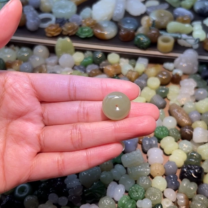 未镶嵌和田玉珠宝半成品