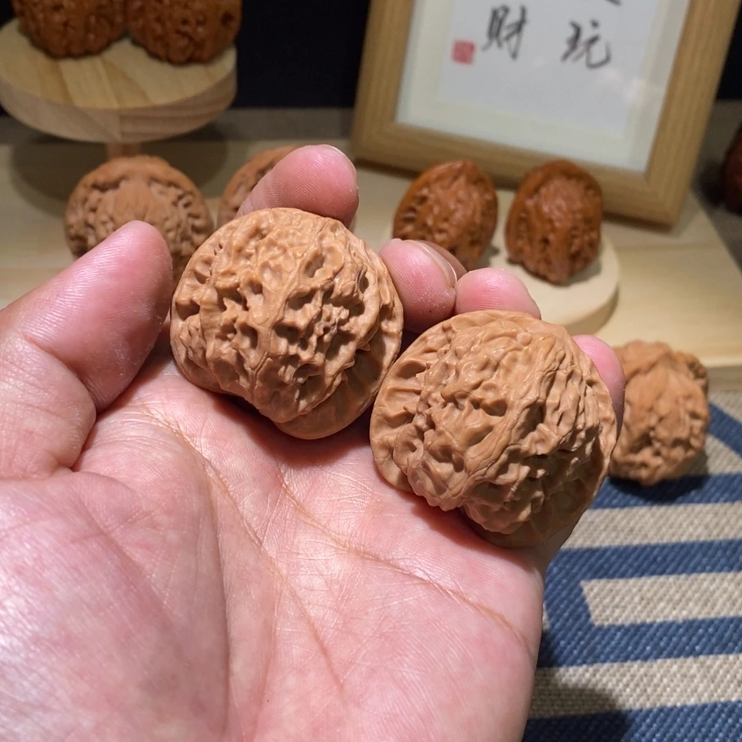 熊***二把件桃核野狼39全品无修