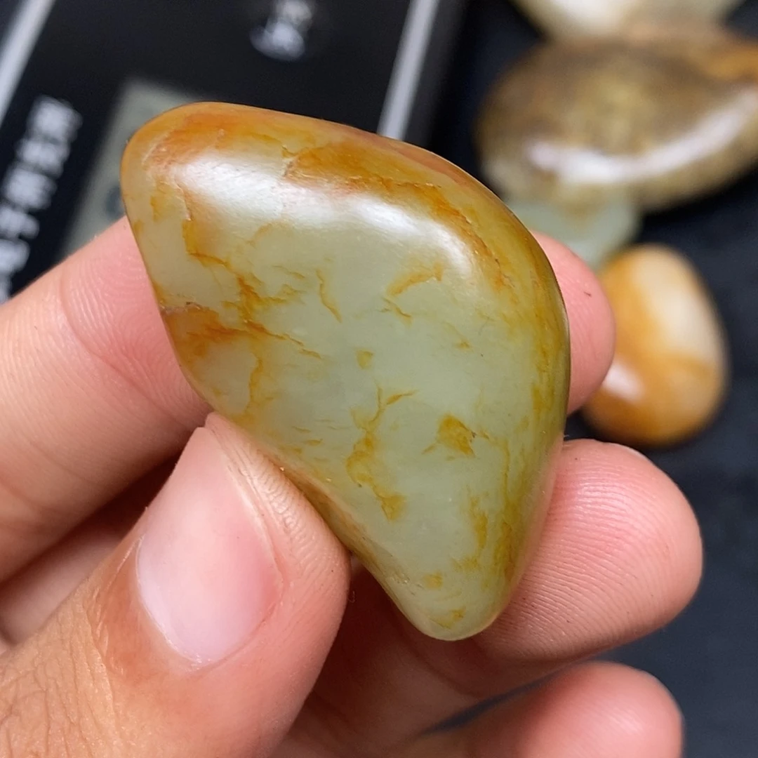 和田玉（糖玉）未镶嵌挂件
