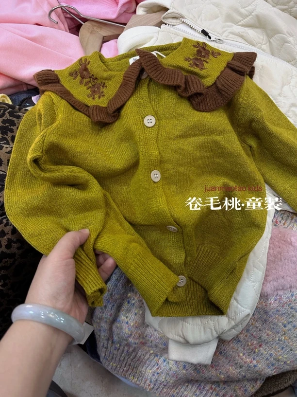 卷毛桃刺绣翻领中小童针织开衫