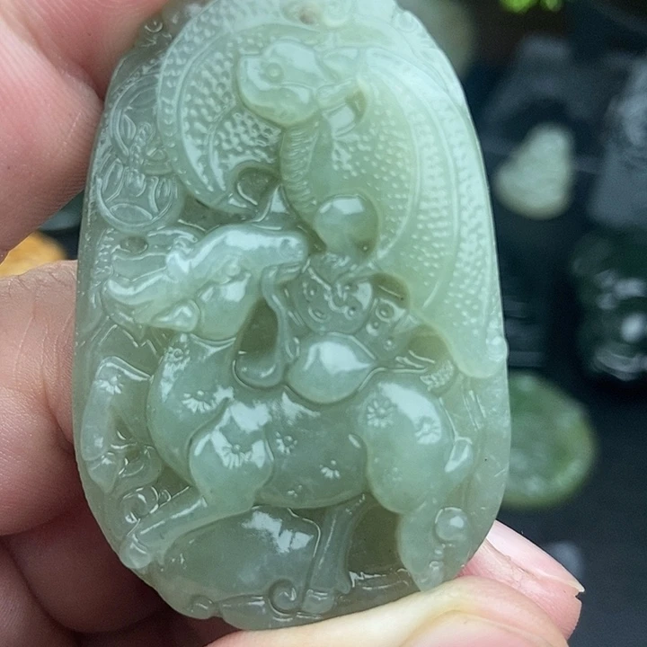 和田玉（糖玉）未镶嵌颈饰