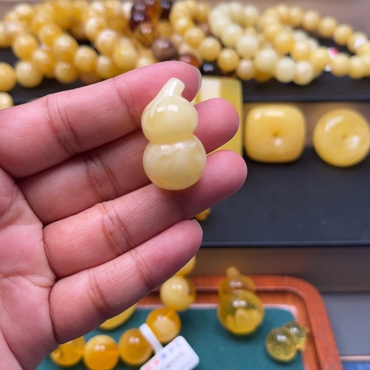 琥珀未镶嵌珠宝奇石M295号妖花