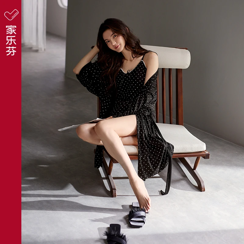 家乐芬带胸垫睡衣女士睡袍夏季夏款莫代尔吊带短裤冰丝薄款三件套