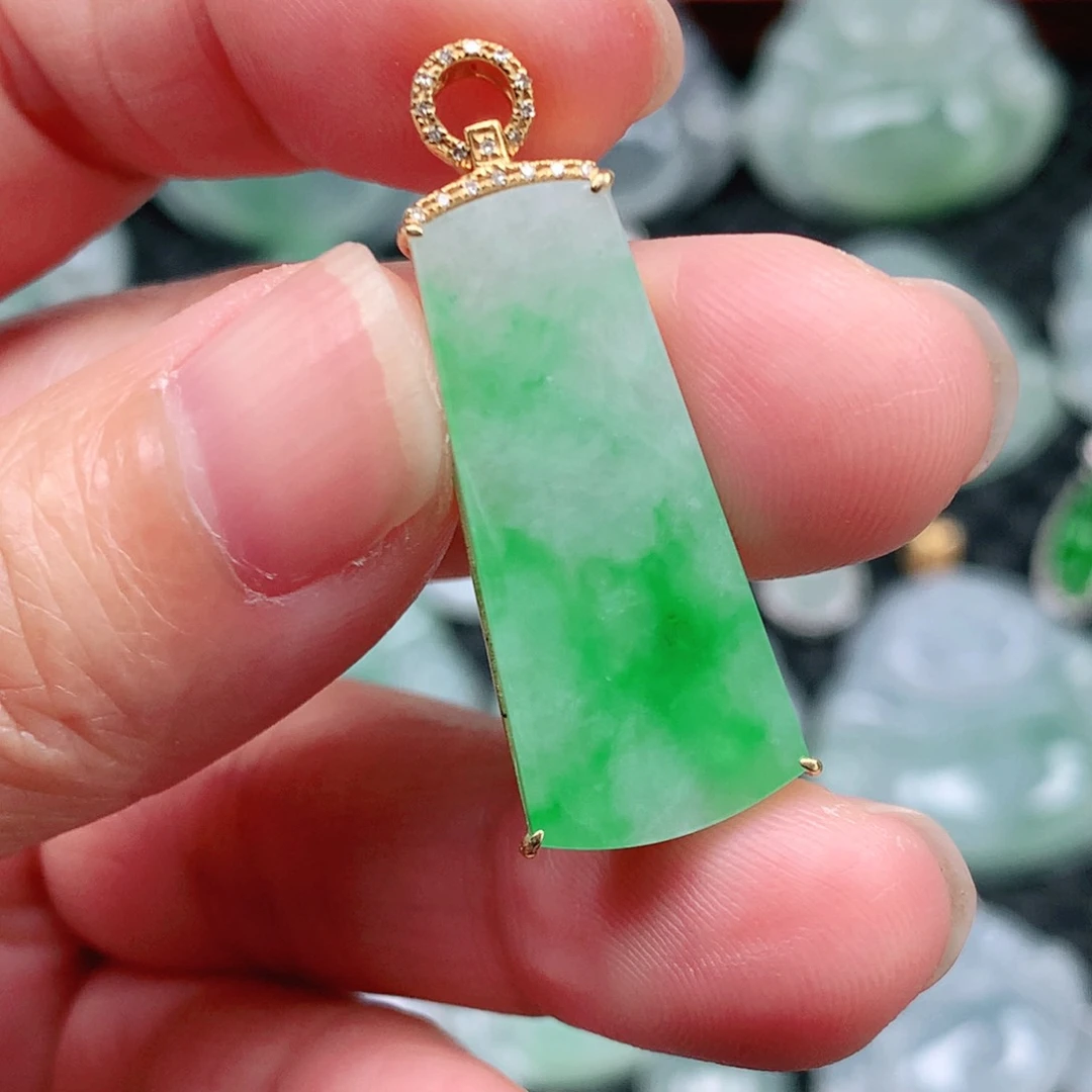 翡翠吊坠(不含链)18K金镶嵌