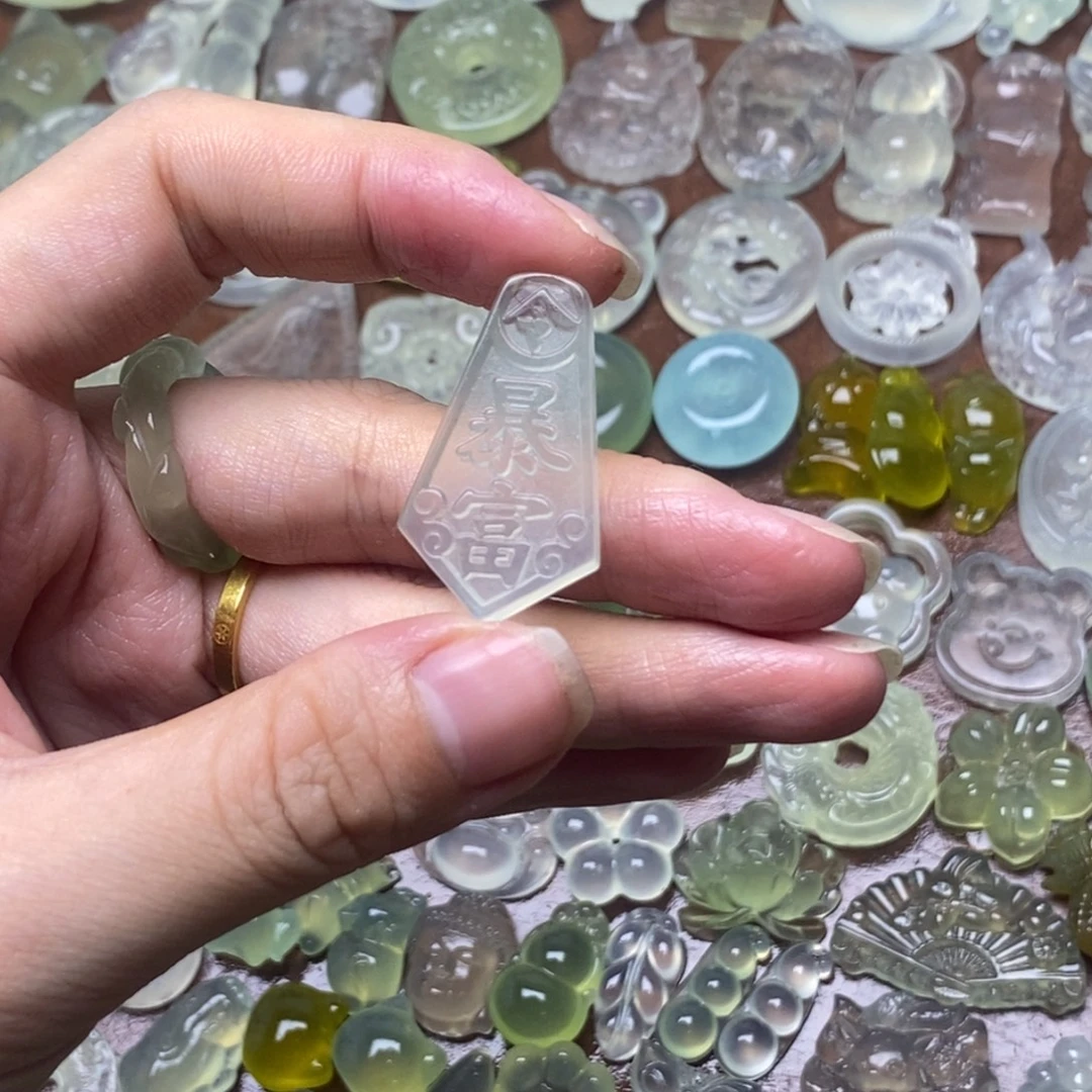 蛇纹石玉合金项链