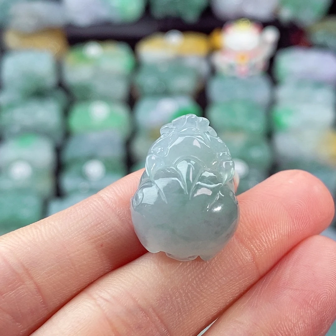 颈饰未镶嵌翡翠天然