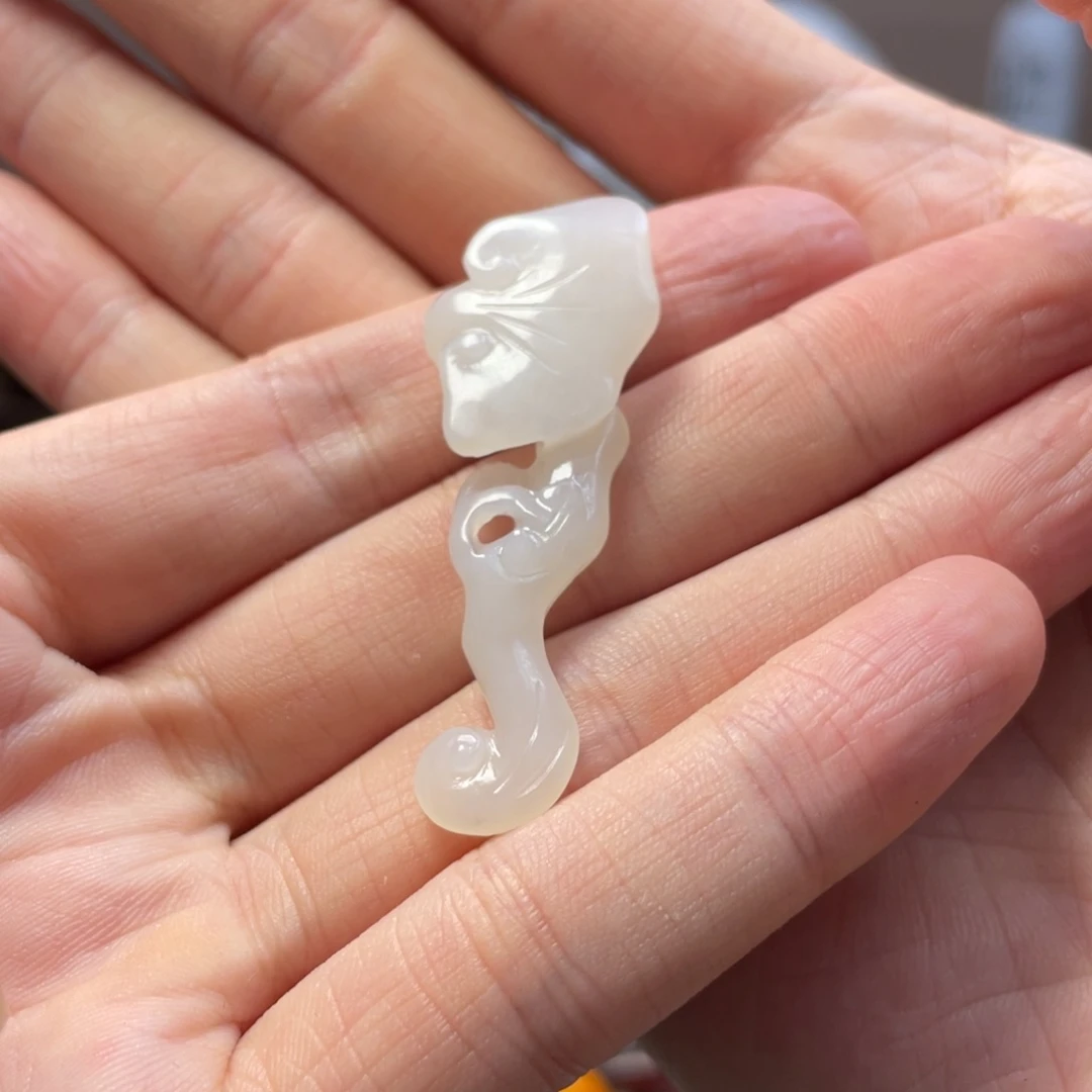 和田玉未镶嵌挂件炊**两