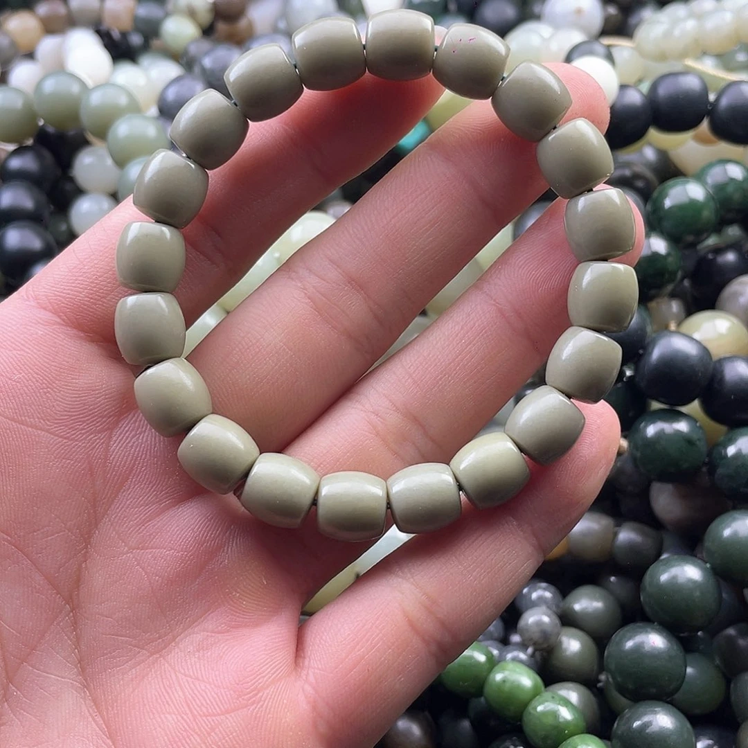 和田玉手串未镶嵌