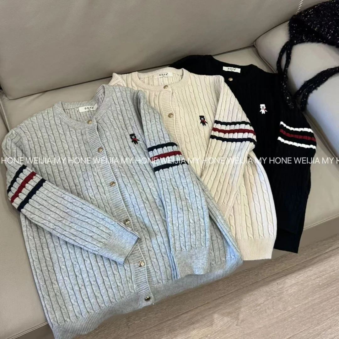 【WJ】 秋冬款  玲  88801   三色小熊针织开衫 （1-4）