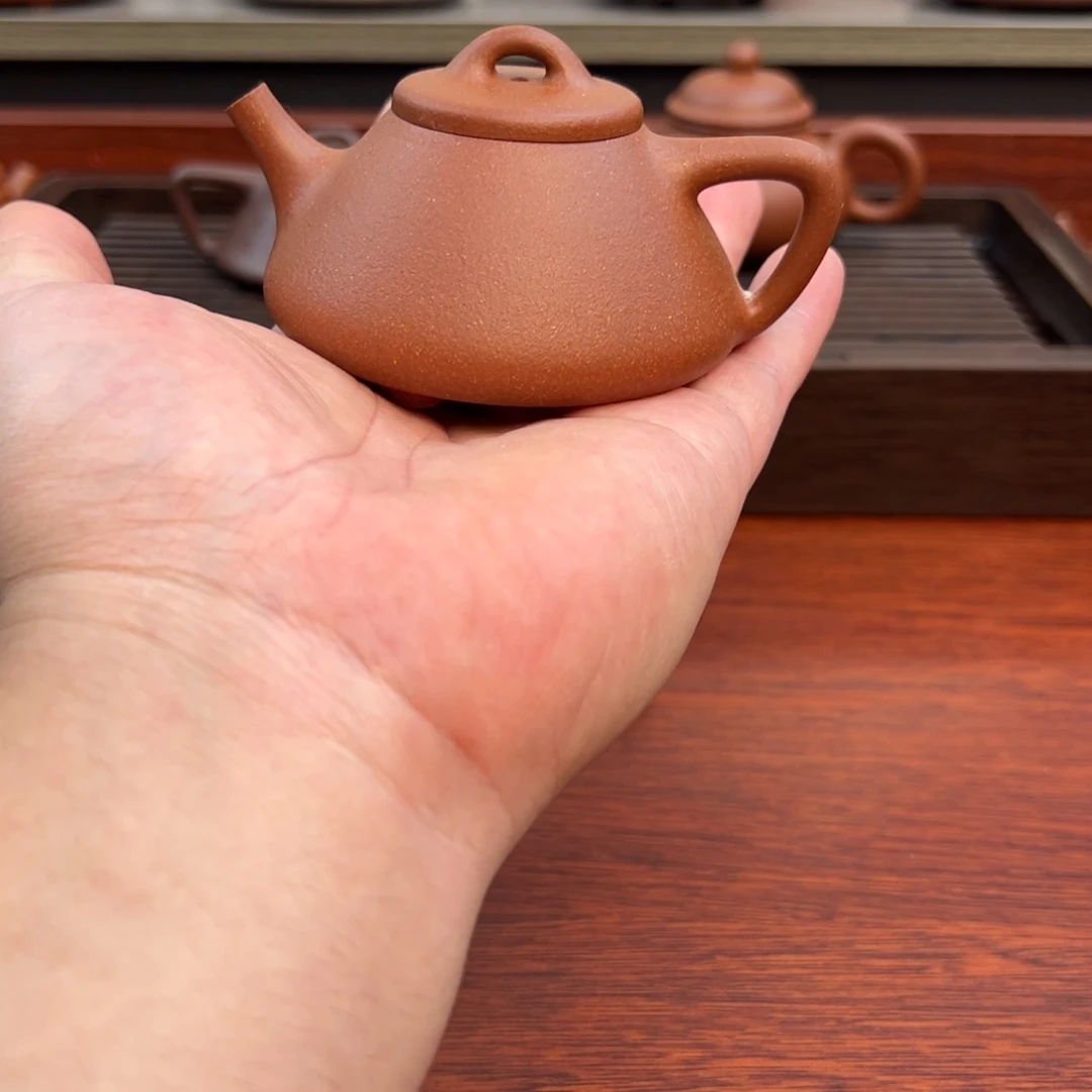 茶壶紫砂微瑕、子也100cc 、精挑红降坡