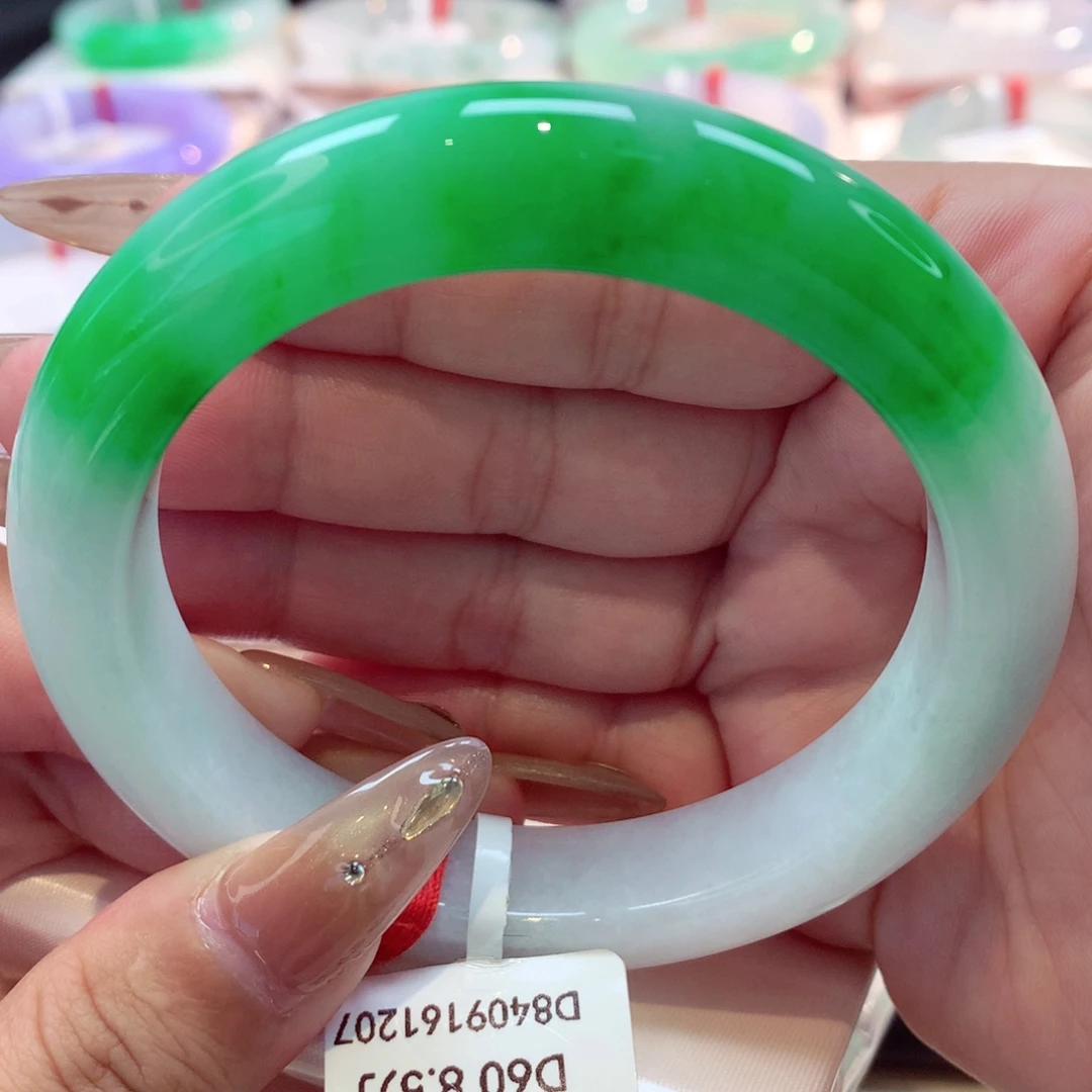 未镶嵌手镯翡翠大圈辣阳绿捡漏2号11