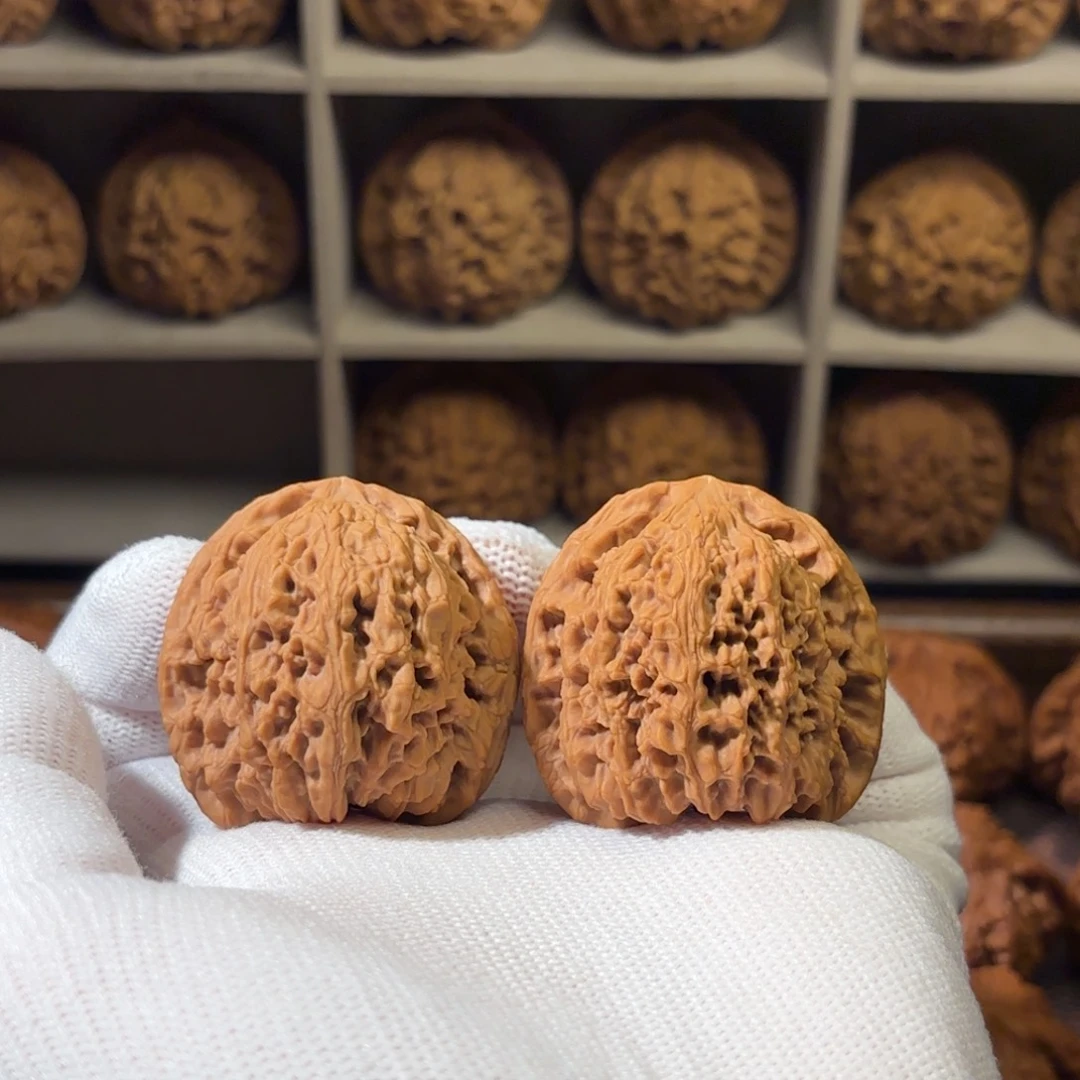 文玩核桃把件42尺全品南疆石