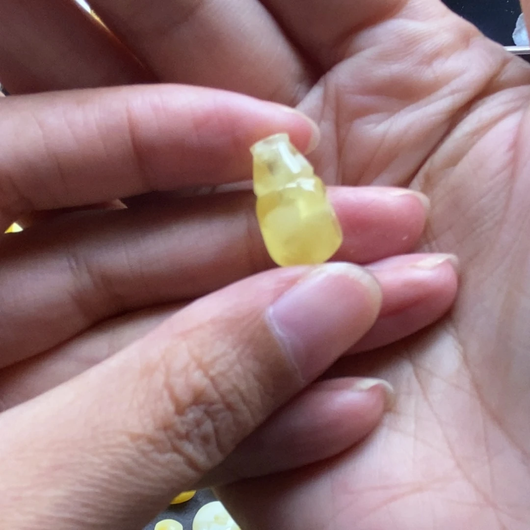 琥珀未镶嵌裸石蜜蜡