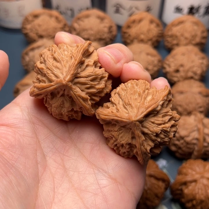 文玩核桃吊坠38盘山三棱全品