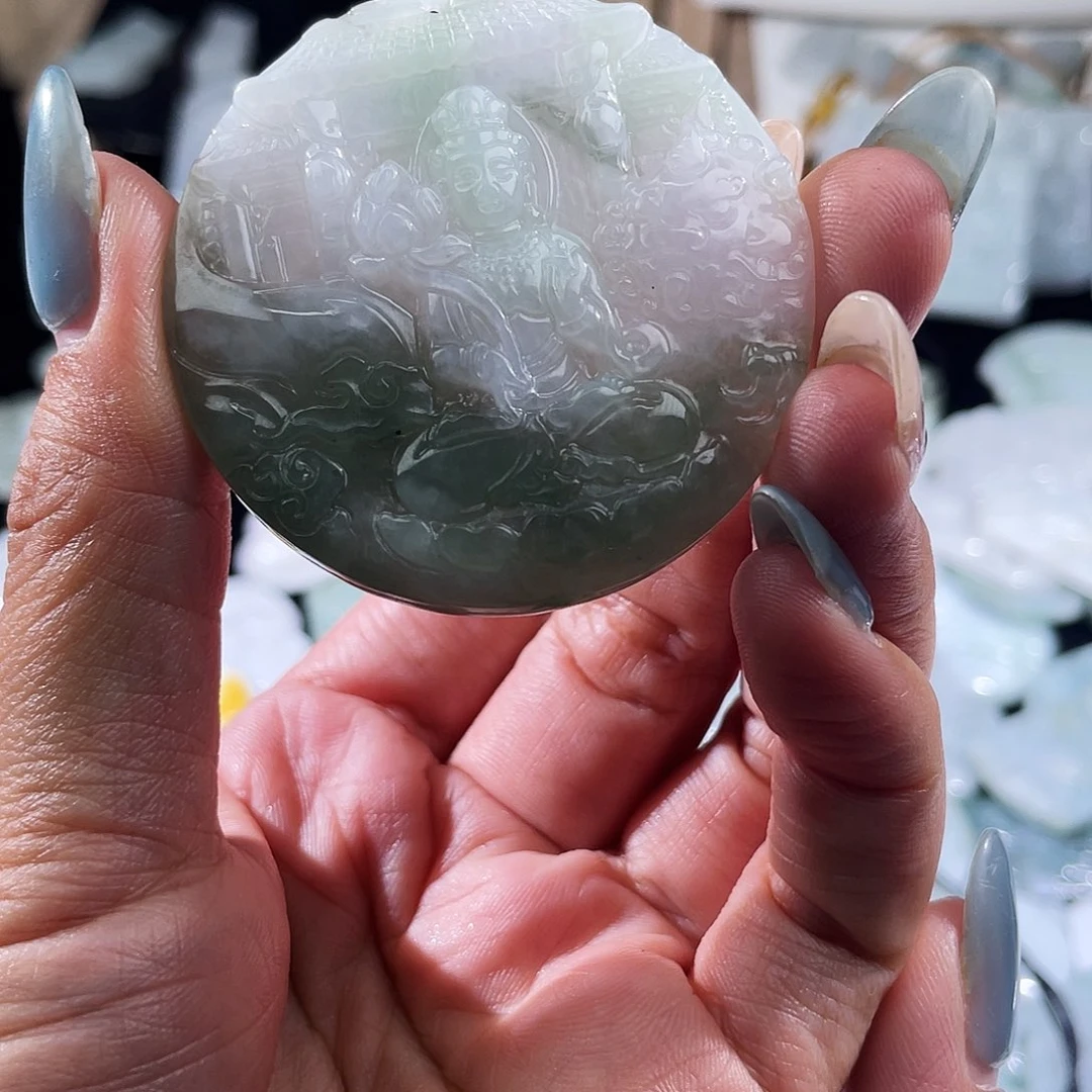 翡翠未镶嵌颈饰观音