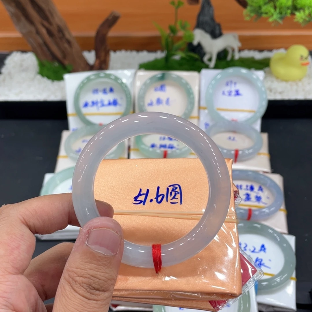 翡翠未镶嵌手镯缅甸翡翠