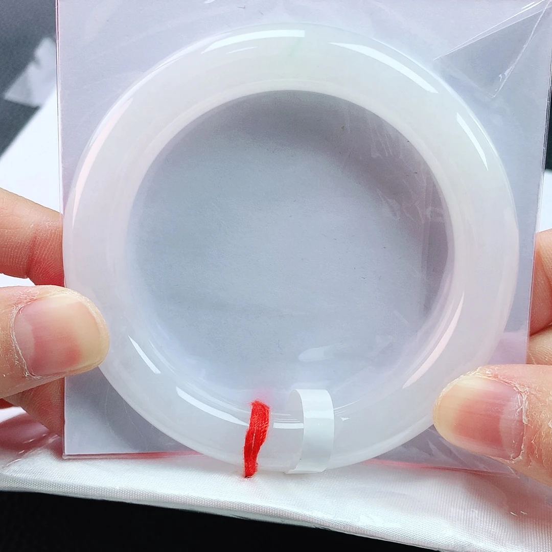 翡翠手镯未镶嵌54胖