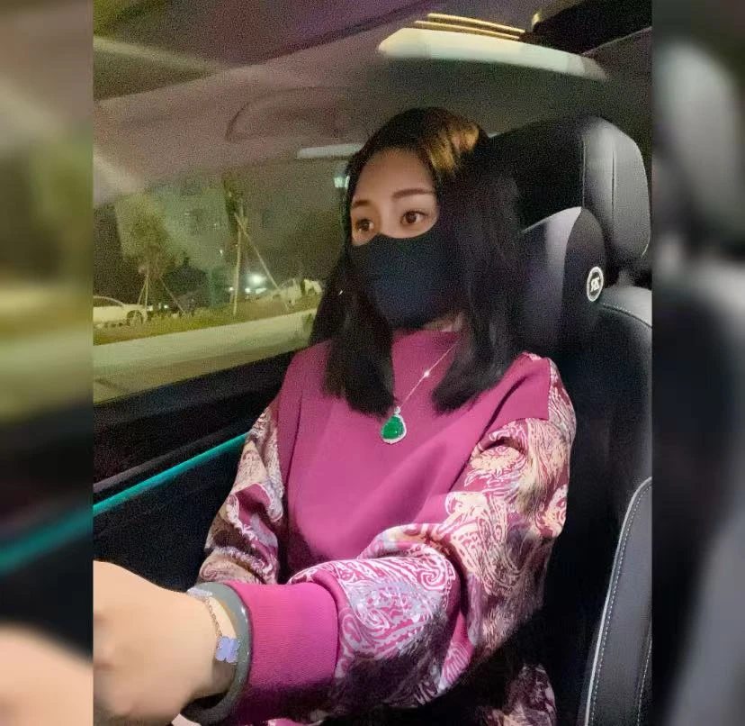 设计感小众印花圆领卫衣女2024秋冬季高级感复古文艺打底衫女装潮