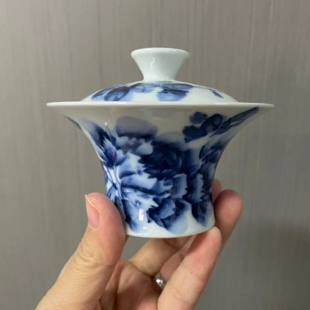 阅贤斋柴窑牡丹马蹄盖碗微瑕