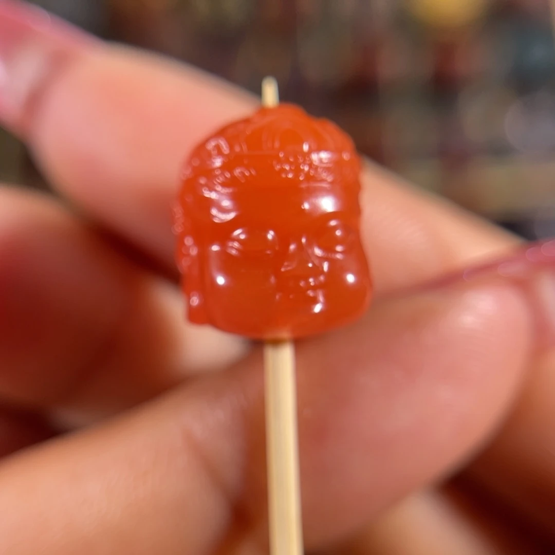 南红玛瑙滴水洞宝宝观音未镶嵌