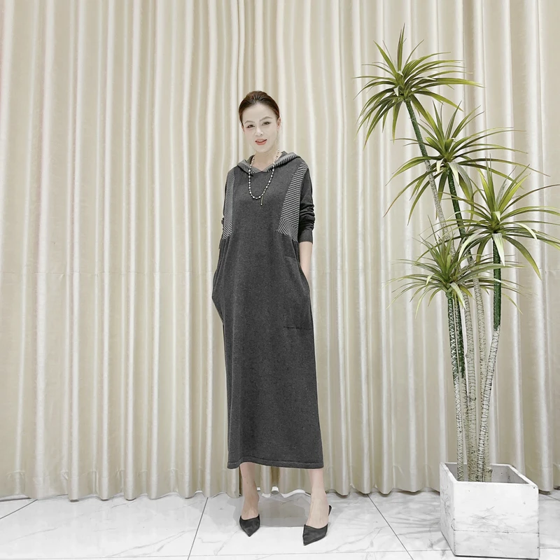 9764灰色条纹带帽气质设计师秋冬长款轻奢针织连衣裙时尚复古