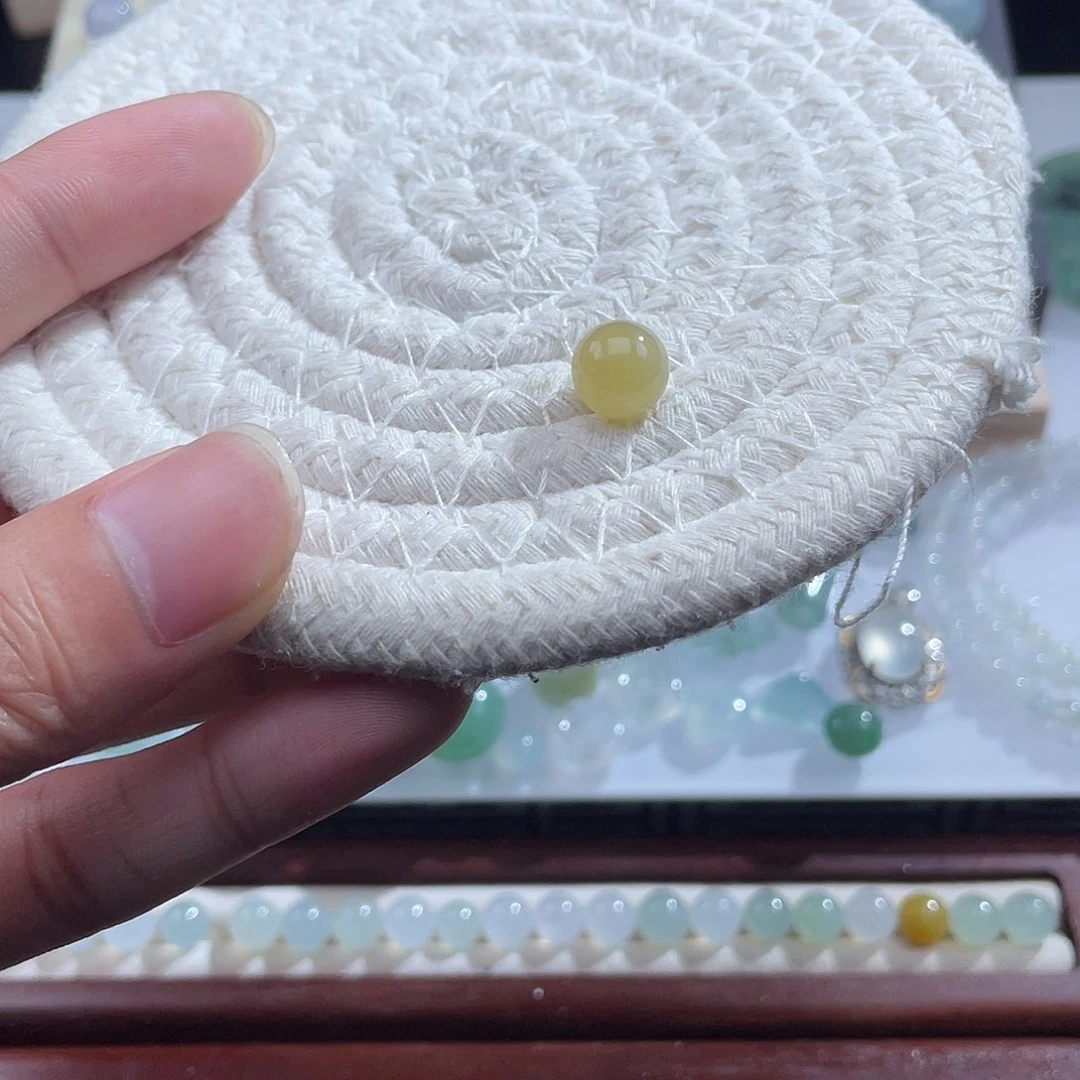 散珠翡翠卡9.3 单颗 黄翡 未打孔