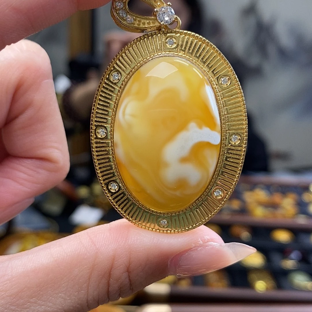 琥珀未镶嵌裸石成品