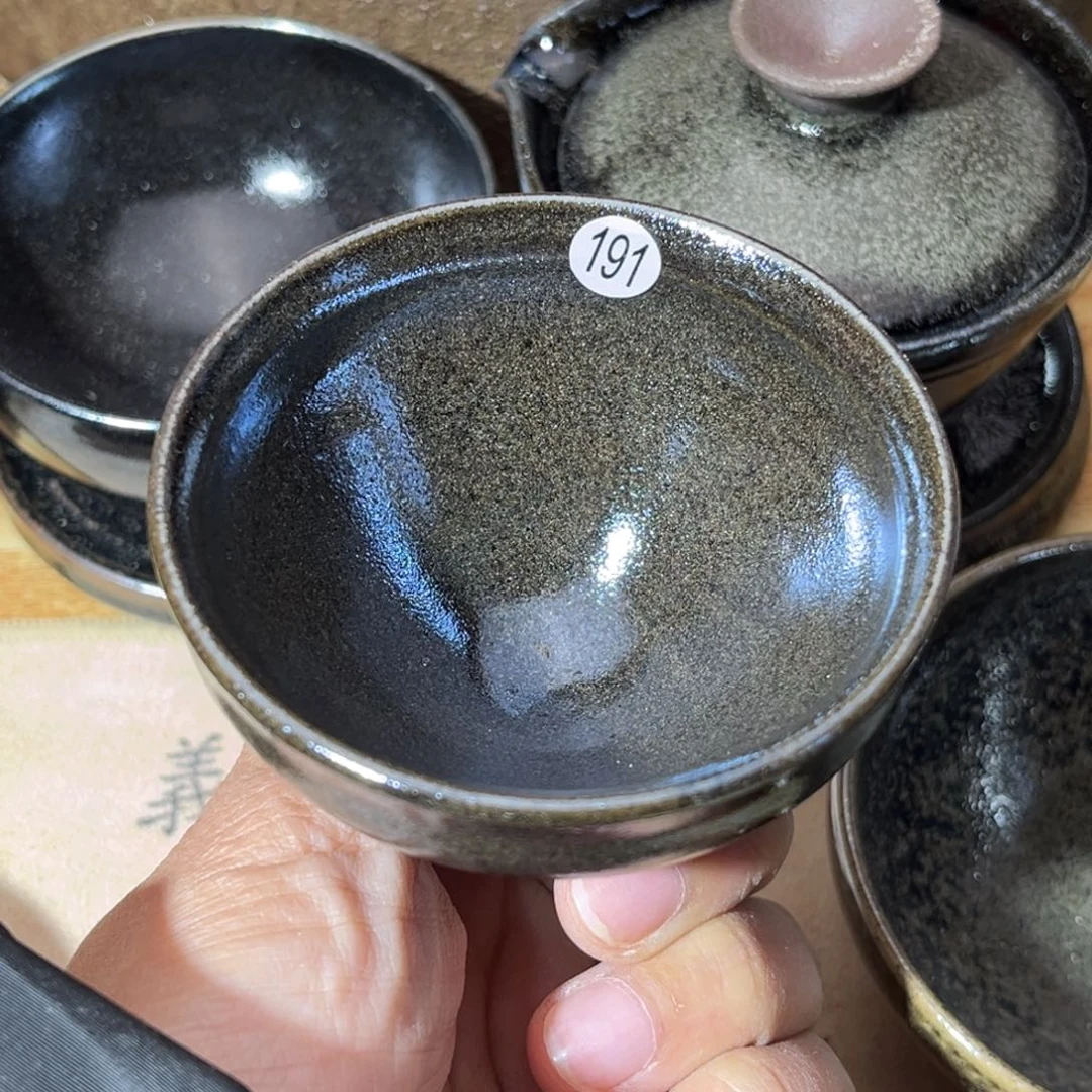 茶盏义兴龙窑坚持真柴烧