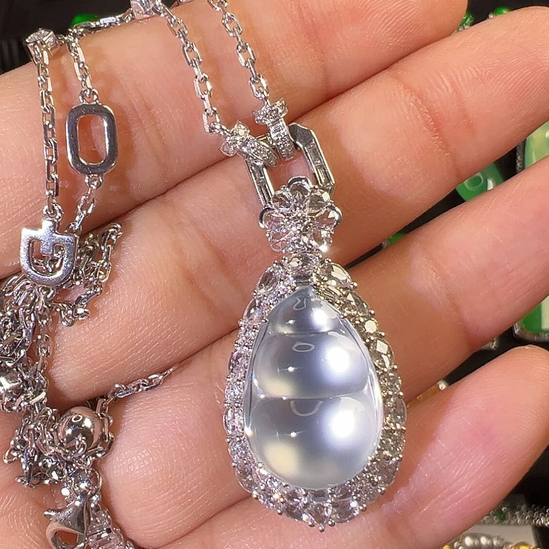 翡翠18K金镶嵌吊坠(赠链)玻璃种起刚福豆后盖可拆卸