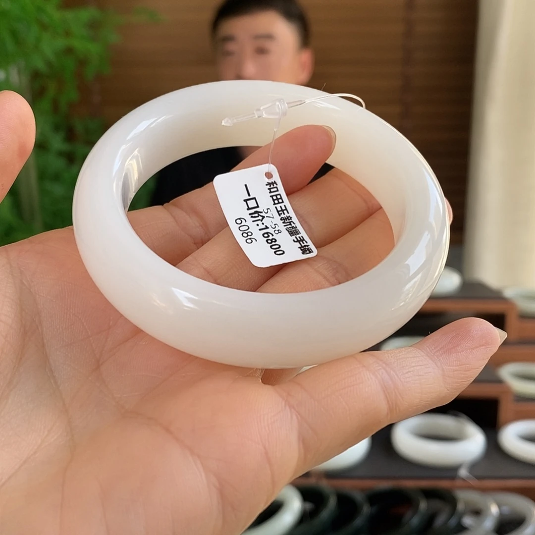 和田玉手镯未镶嵌6086